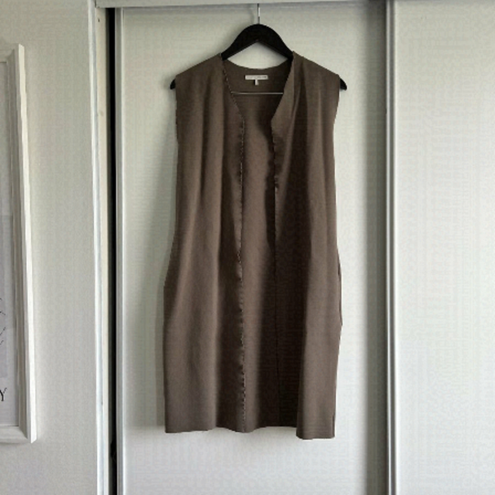 Oak and Fort | Sleeveless Vest With Pockets